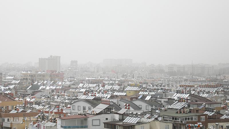 Antalya'da nem oranı yüzde 88'e ulaştı, nem bulutları oluştu